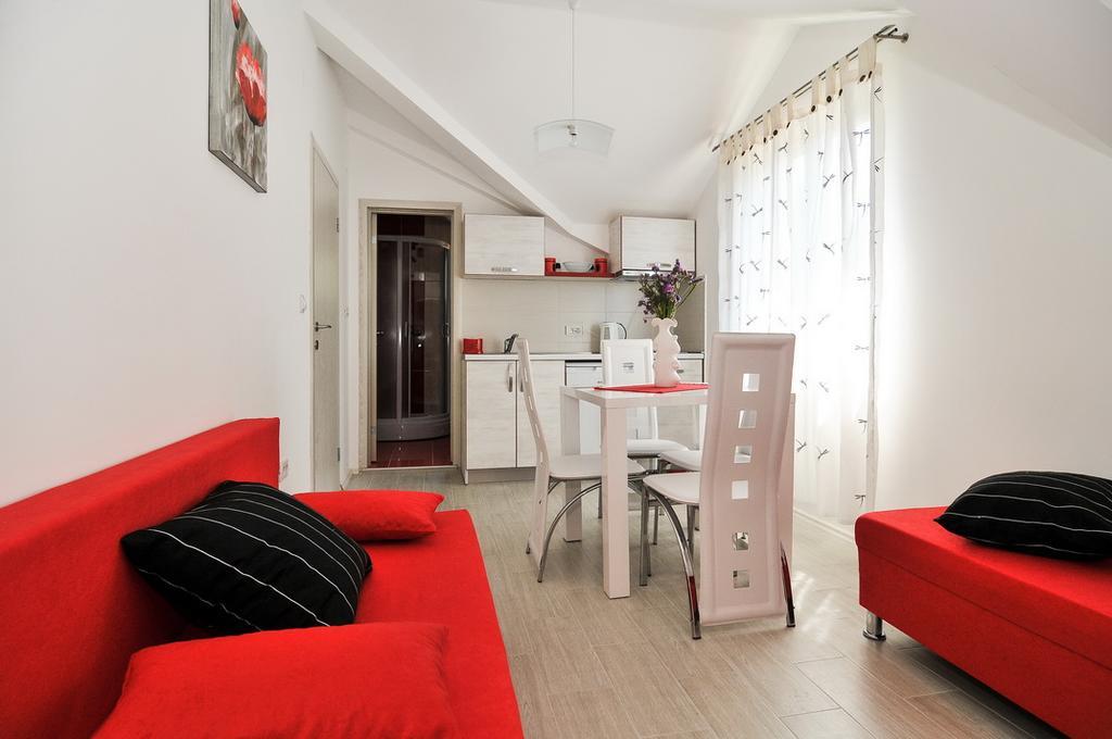Apartmani P&M Τίβατ Εξωτερικό φωτογραφία