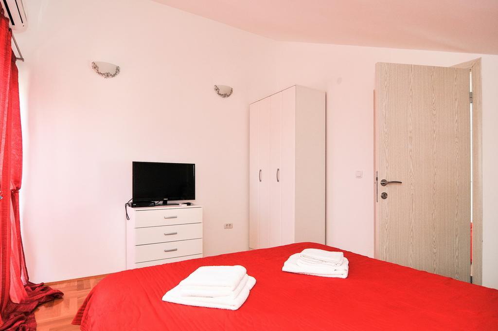 Apartmani P&M Τίβατ Εξωτερικό φωτογραφία