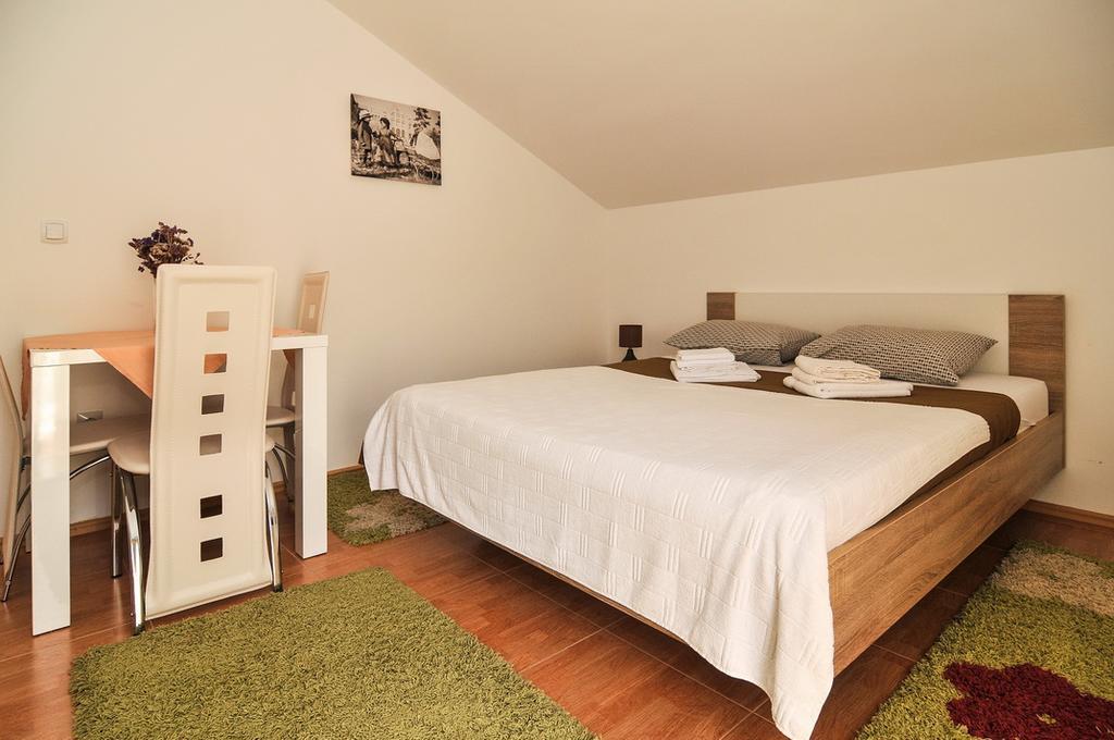Apartmani P&M Τίβατ Εξωτερικό φωτογραφία